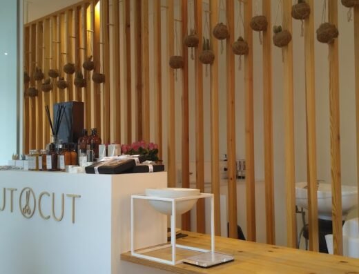 CUT CUT vaikų – vyrų kirpimo studija